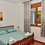 Gridi- Me Qera Apartment *