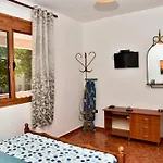 Gridi- Me Qera Apartment *