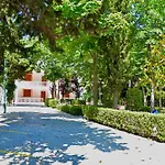 Gridi- Me Qera Apartment *