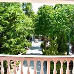 Gridi- Me Qera Apartment