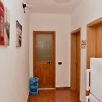 Gridi- Me Qera Apartment