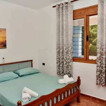Gridi- Me Qera Apartamento *