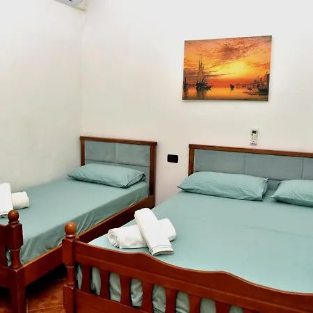 Gridi- Me Qera Apartment *