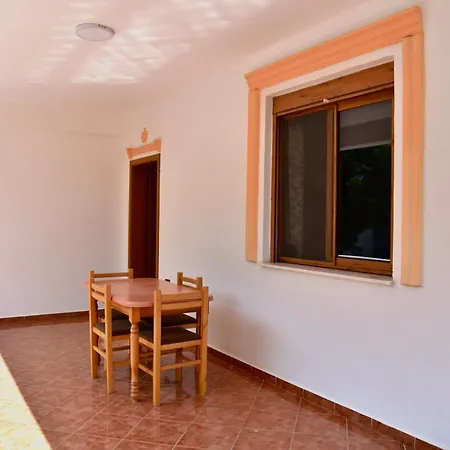Apartamento Gridi- Me Qera *