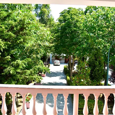 Gridi- Me Qera Apartamento