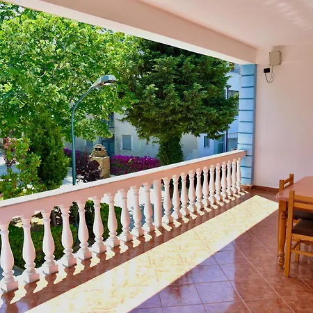 Apartamento Gridi- Me Qera *