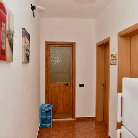Gridi- Me Qera Apartment